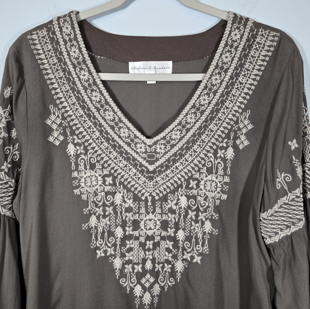 Chelsea & Theodore Embroidered Bohemian Top Womens Size Medium Green Boho Blouse - Picture 2 of 12